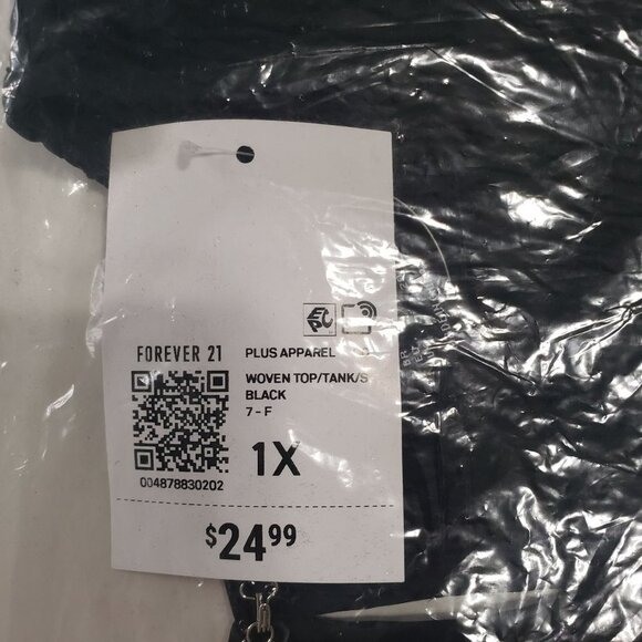 NWT Forever 21 Plus Size Smocked Tank Top in Black - Size 1X - Picture 4 of 8